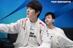 LOL：TheShy透露(lù)退役时间，想跟Rookie打到(dào)退役