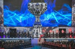 LOL Esports官方全(quán)球战力榜震撼更新：GEN稳坐王座，T1紧追(zhuī)不舍