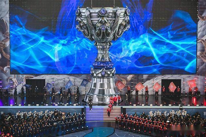 LOL Esports官方全球战力榜震撼更新：GEN稳坐王座，T1紧追不舍