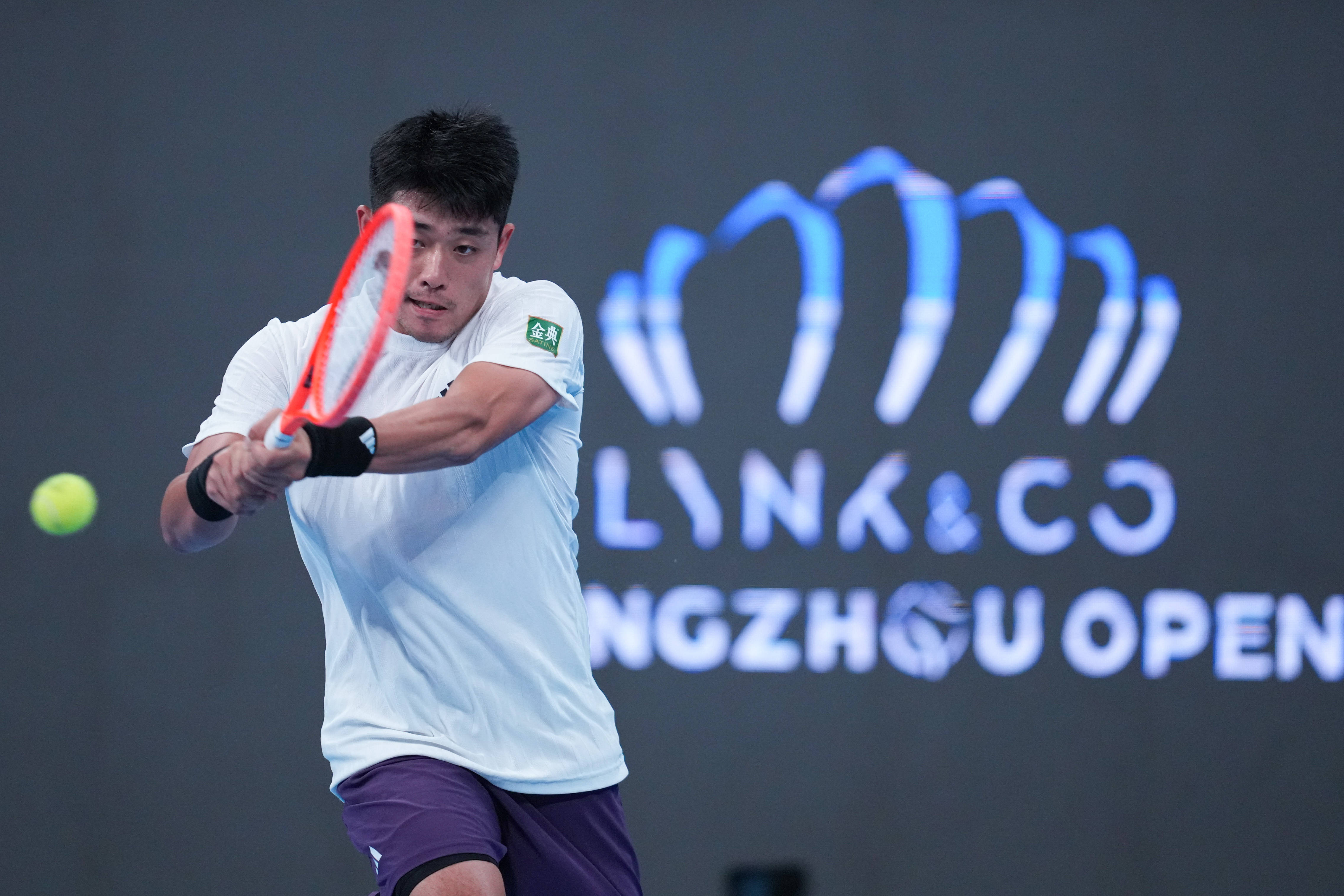 (体育)网球——杭州公开赛:吴易昺晋级四强