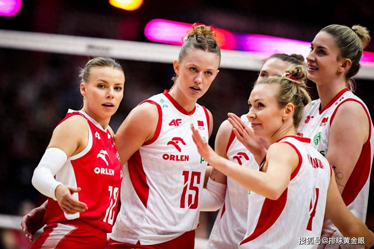 赫伯茨落泪!波兰女排5局险胜晋级世锦赛八强,意大利零封横扫