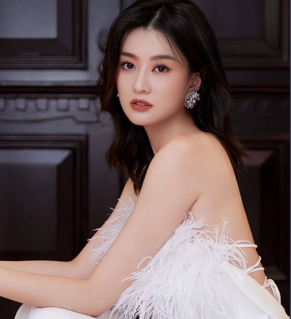 天呐!乔欣这波操作太秀了,500亿豪门?秘密结婚?这是要上天!