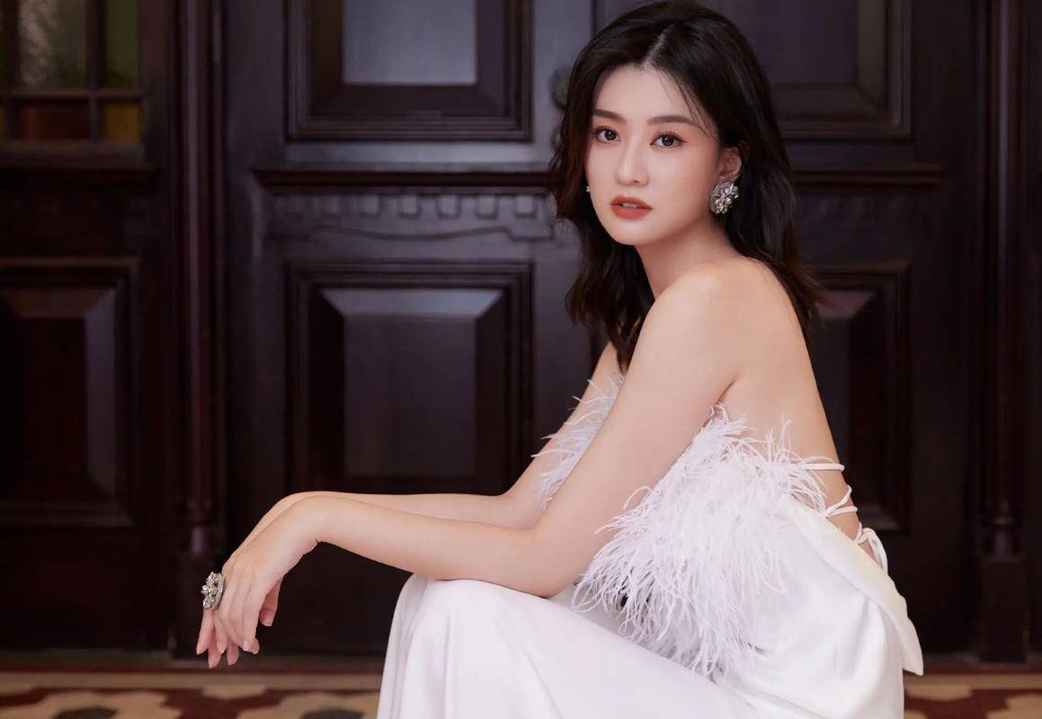 天呐!乔欣这波操作太秀了,500亿豪门?秘密结婚?这是要上天!