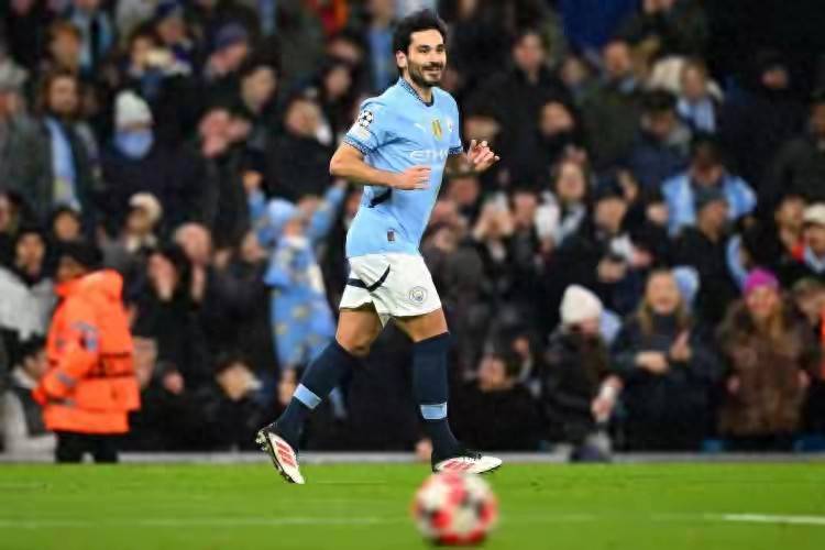 转会消息!京多安加盟加拉塔萨雷,欧冠名单前的闪电转会!