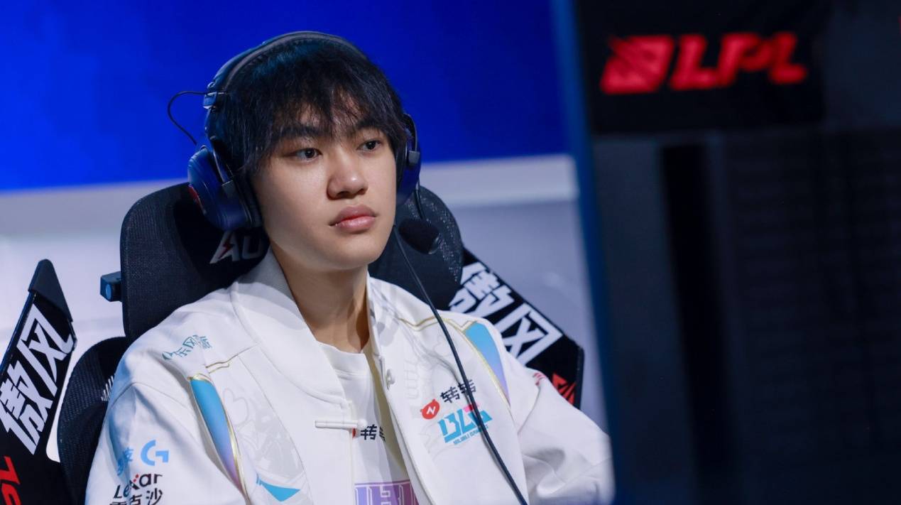 LPL首位“六冠王”诞生！Knight完成登顶，超越厂长，成联赛之王