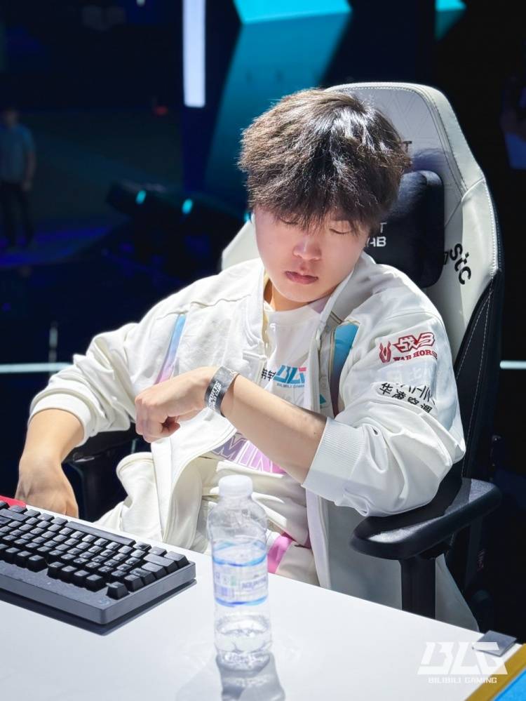 【7.16】电竞游戏前沿资讯:LOL美测服更新、Xiaoxu离队、Lele、JiaQi恢复自由人、飞牡蛎战队喊话HLE