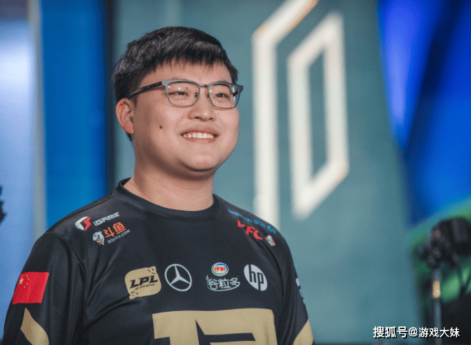 王者荣耀主播嘲讽uzi没冠军,并表示一诺如果打LOL,随便碾压faker