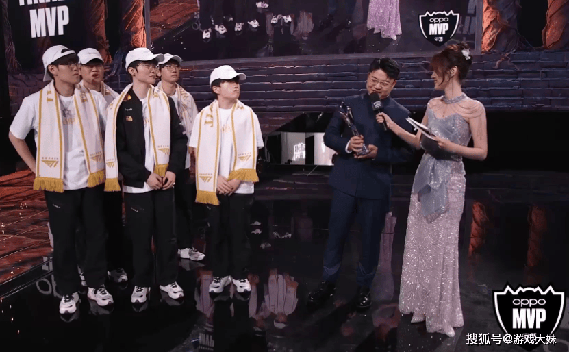 Uzi世界赛后行为怪异,突然高强度训练,新赛季准备第三次复出?