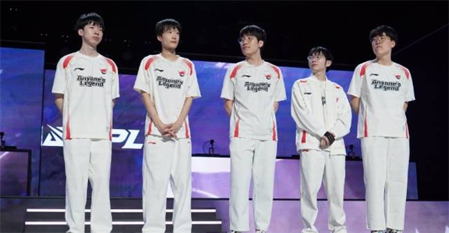 【一竞技1JingJi】LOL:FPX官宣退出LPL赛事 369大概率休息AL全员续约